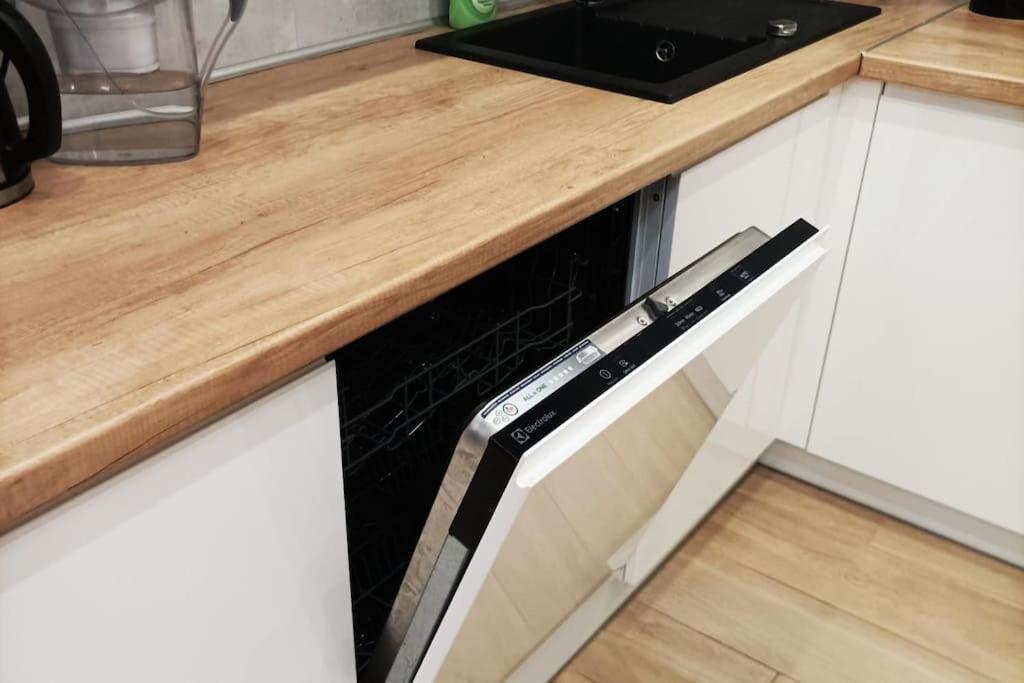 Nowoczesny Apartament Z Przestronna Lazienka Appartement Stalowa Wola Buitenkant foto