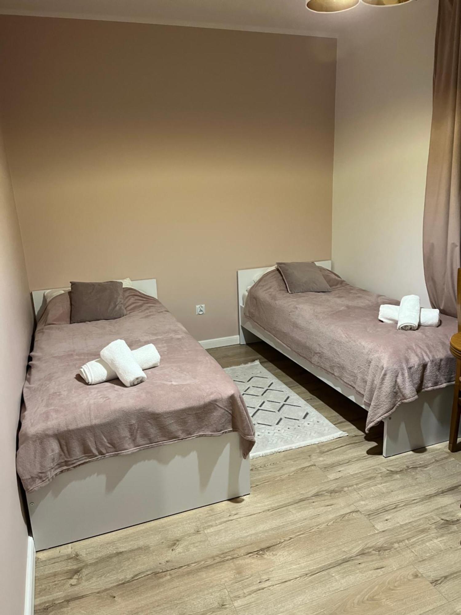 Nowoczesny Apartament Z Przestronna Lazienka Appartement Stalowa Wola Buitenkant foto