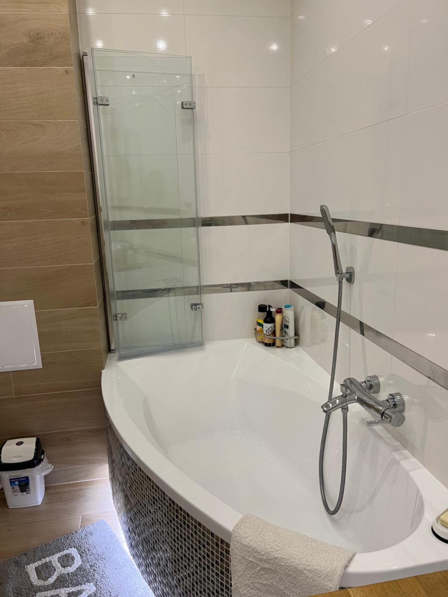 Nowoczesny Apartament Z Przestronna Lazienka Appartement Stalowa Wola Buitenkant foto