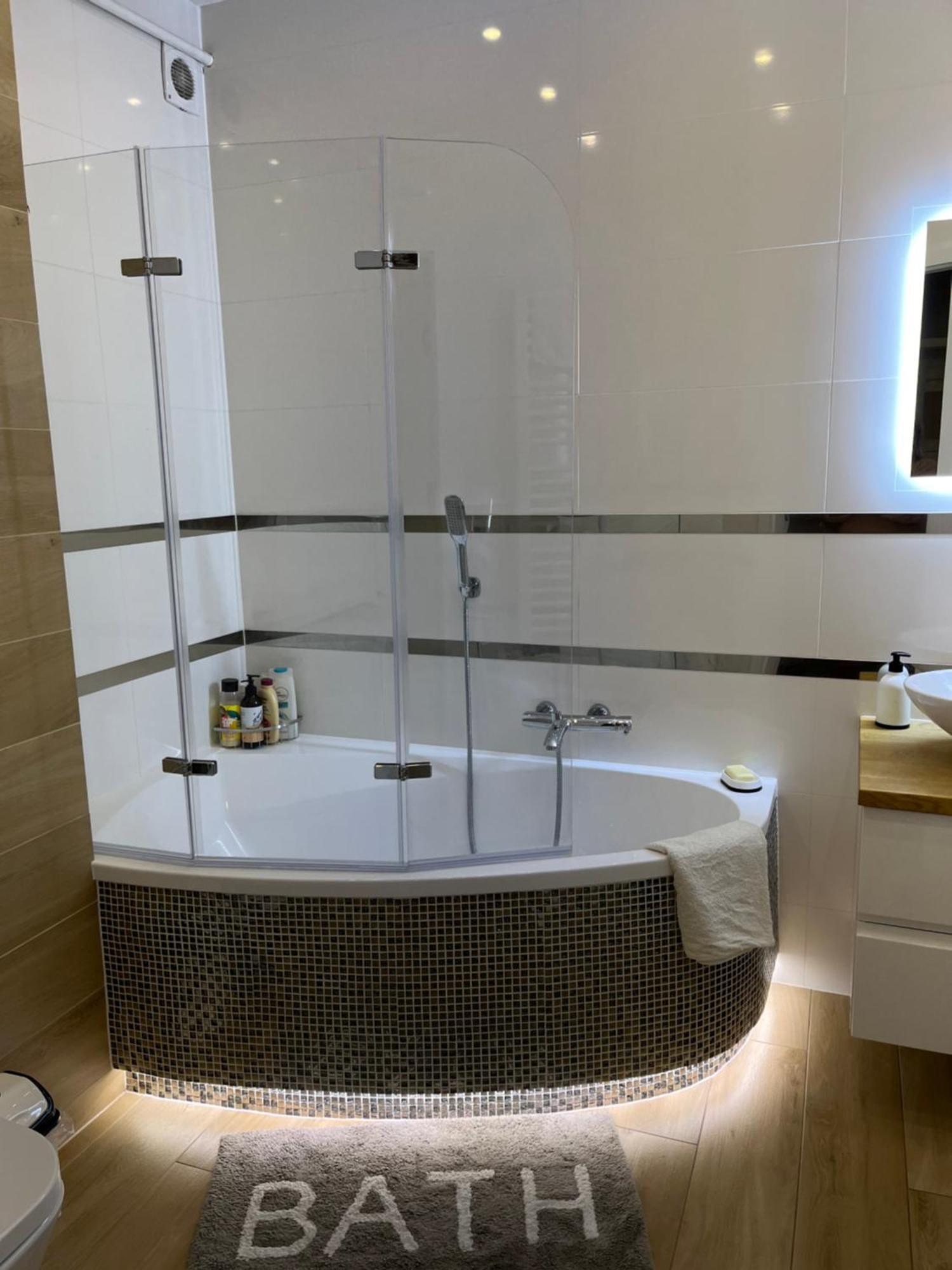 Nowoczesny Apartament Z Przestronna Lazienka Appartement Stalowa Wola Buitenkant foto
