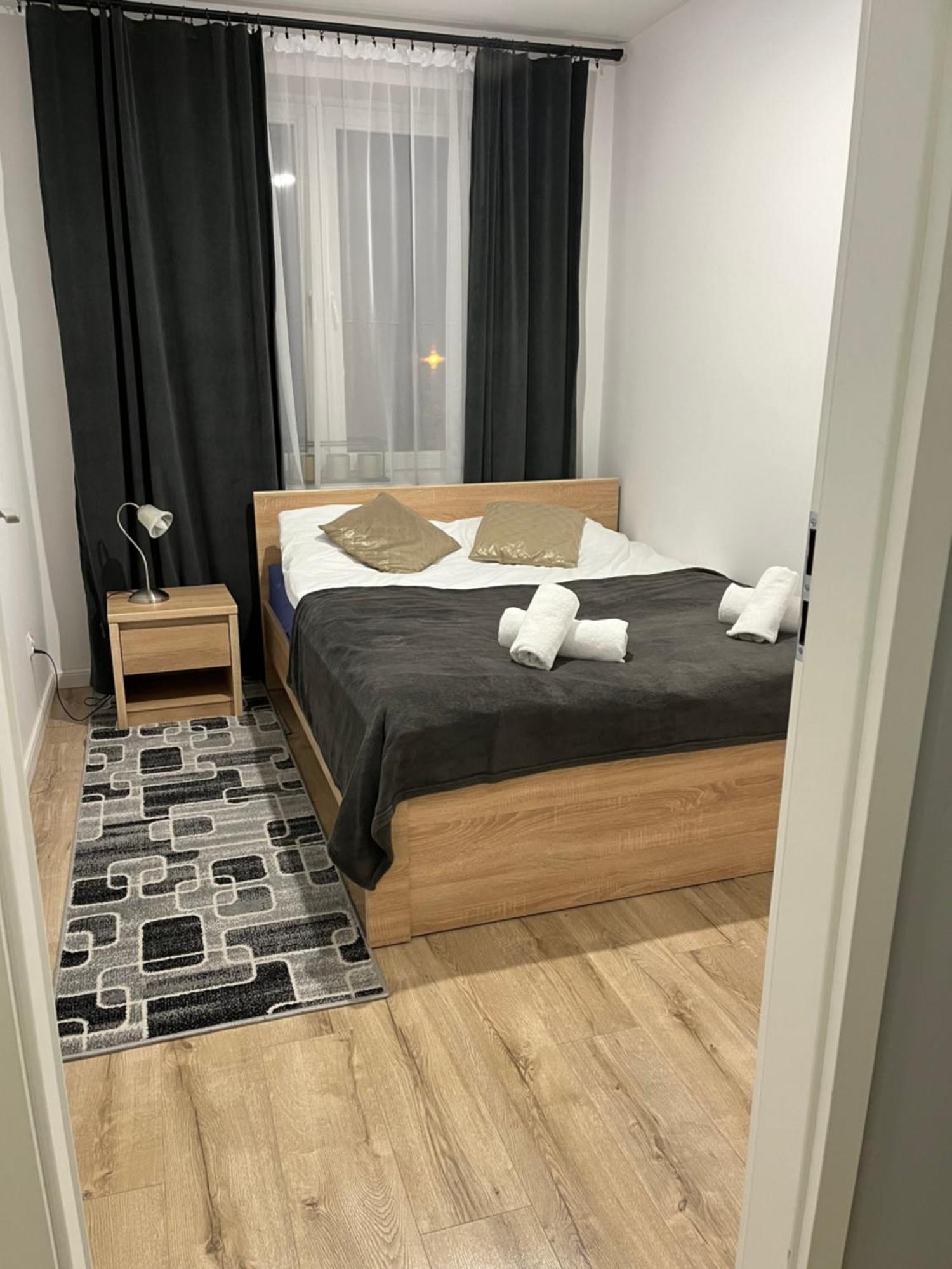 Nowoczesny Apartament Z Przestronna Lazienka Appartement Stalowa Wola Buitenkant foto